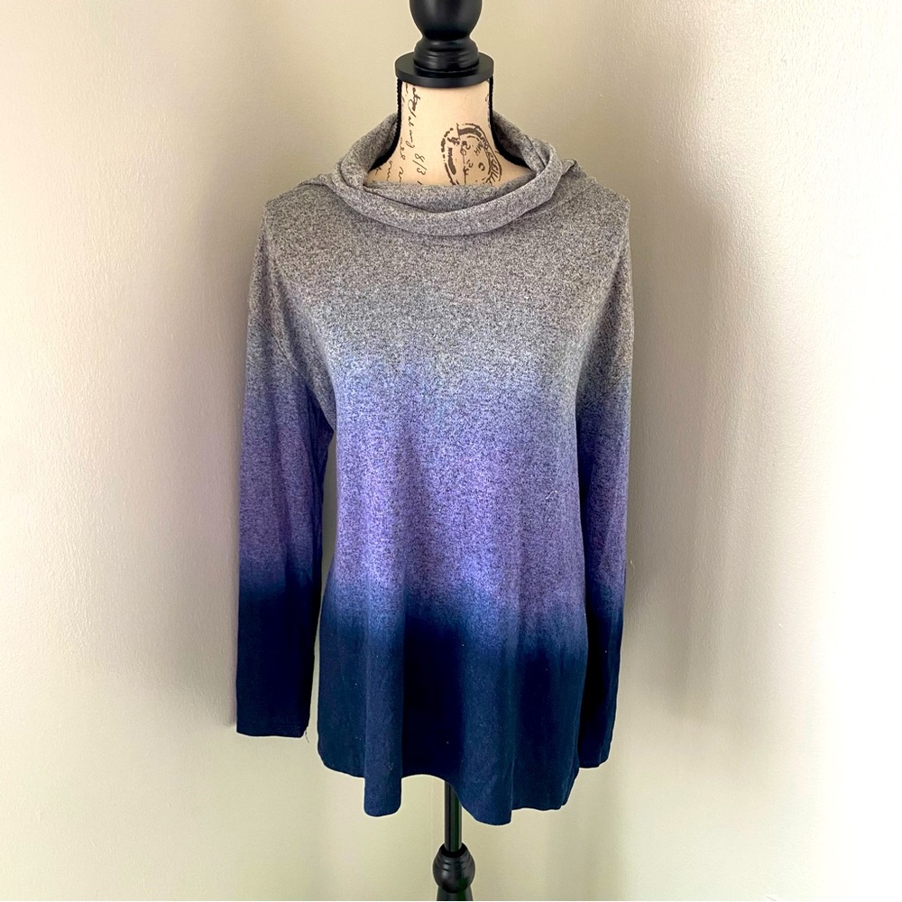 Simply Vera Wang Marled Gray Navy Blue Turtleneck Knit Ombré Sweater Tunic